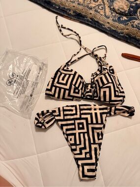 Geometric Print Bikini Set in Black & Cream Fendi look-alike